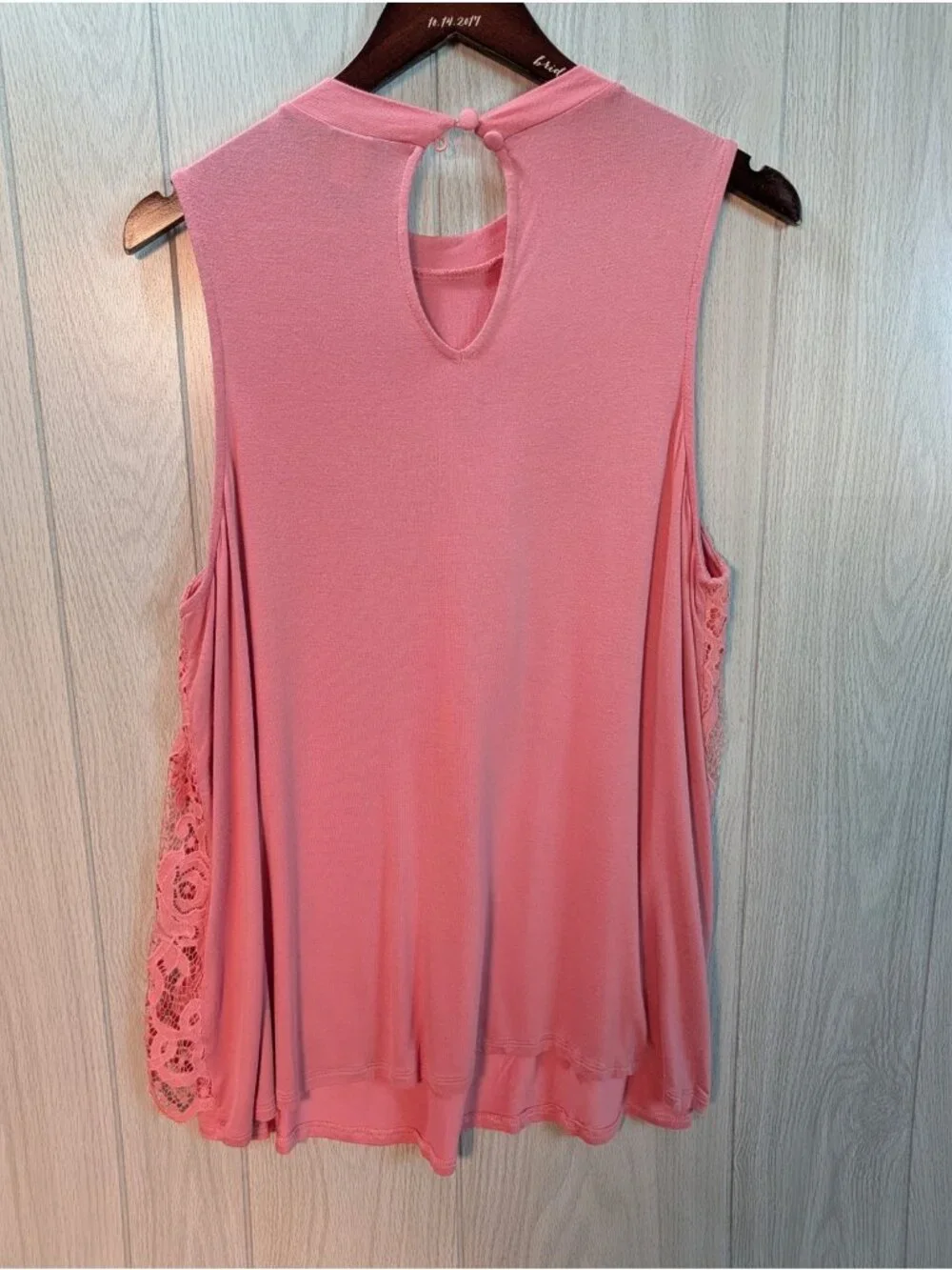 Torrid Halter Top 2X Pink Floral Lace High Neck Lined Key Hole Sleeveless Bouse